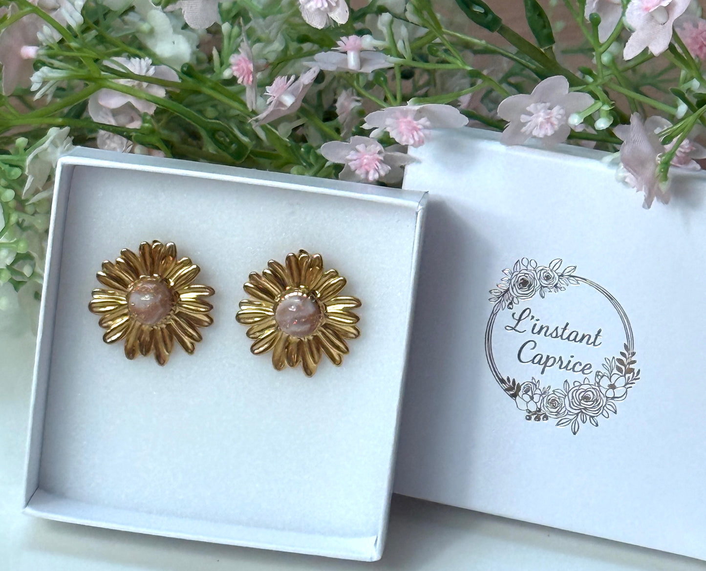 Puce d'oreille fleur