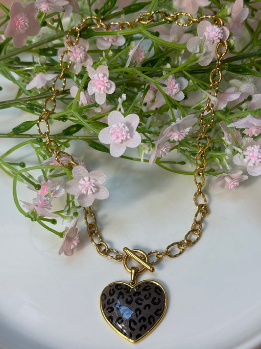 Collier Lovyne
