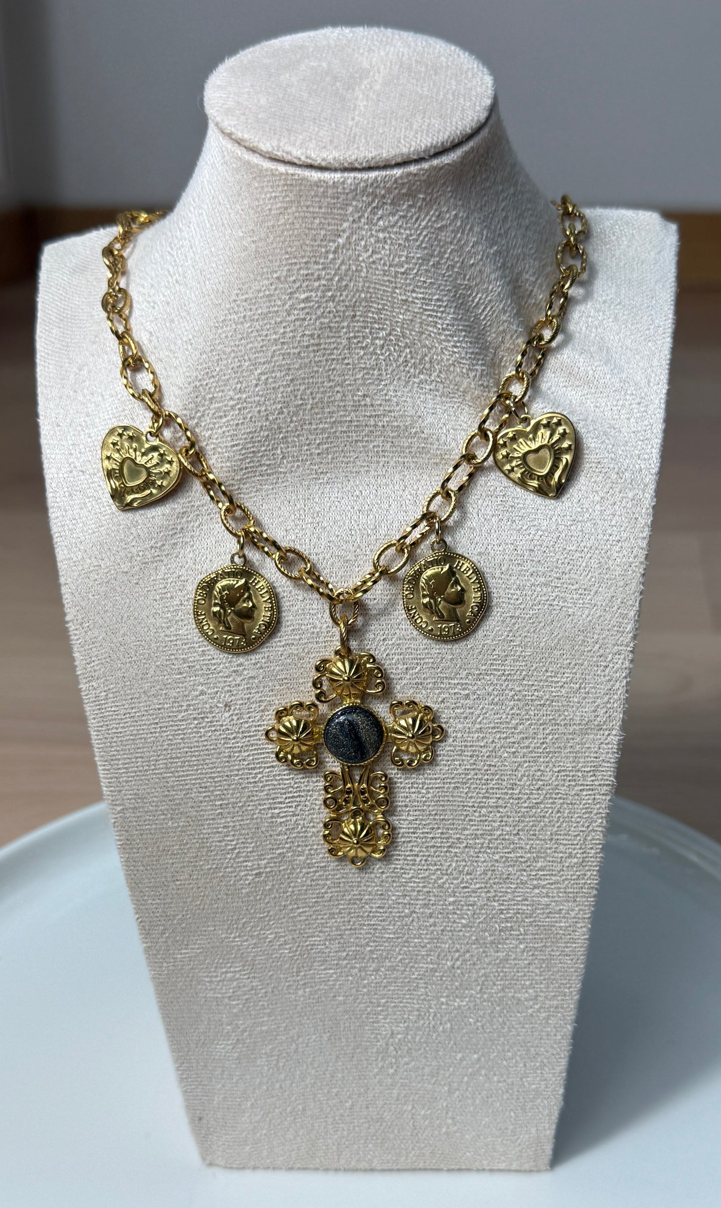 Collier Eve